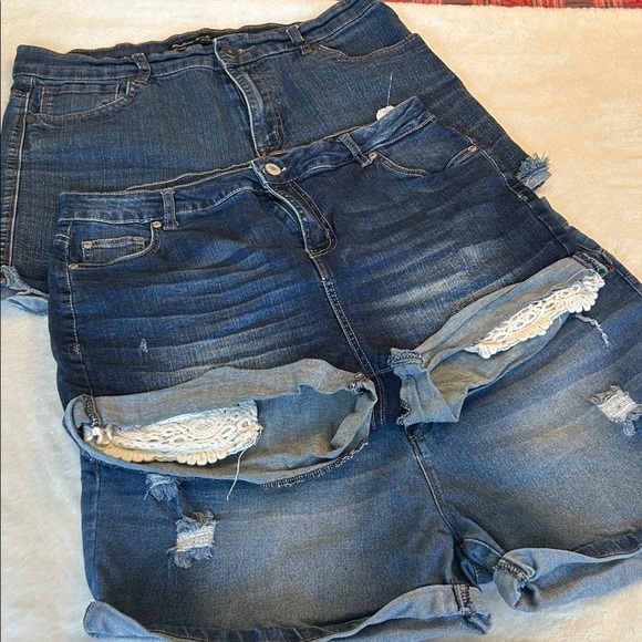 BUNDLE- 3 Pairs of Jean Shorts - Picture 1 of 6